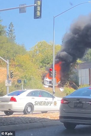 特斯拉撞車起火致三死，美國悲劇的背后，特斯拉車禍致三死，美國悲劇的背后真相揭秘