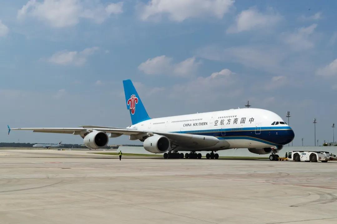 南航A380最新航線(xiàn)，連接世界的航空巨擘展翅翱翔，南航A380開(kāi)辟新航線(xiàn)，航空巨擘展翅翱翔全球